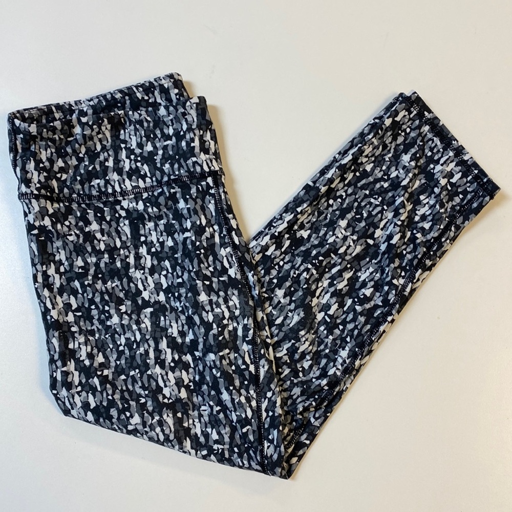 Fabletics cropped leggings